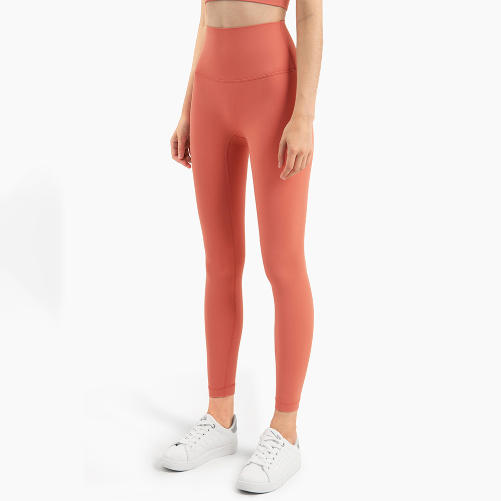 Yoga Leggings with Seamless Design for a Flawless Fit Enhancing Your Figure and Confidence