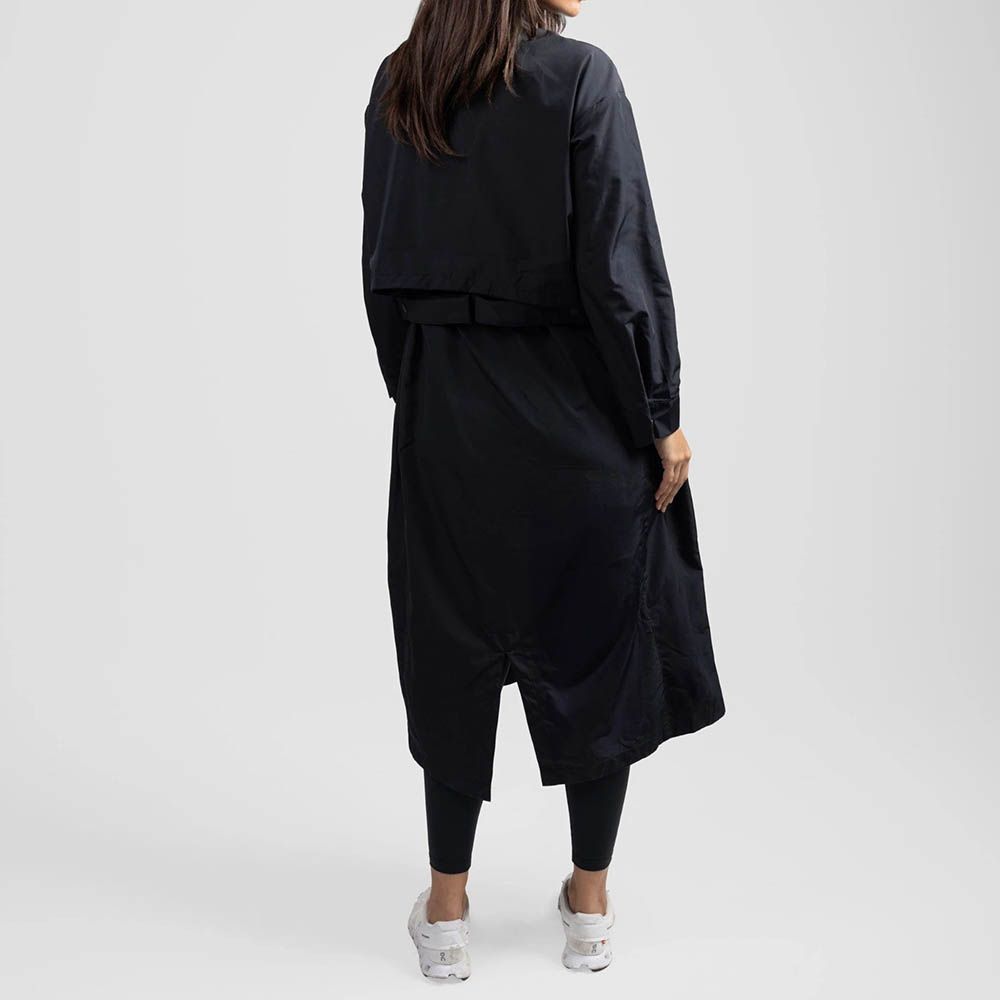 Lightweight Jacket With Breathable Mesh And Detachable Hood