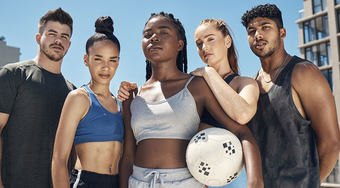 2025 Custom Fitness Wear Manufacturers' Response Strategies and Market Opportunities