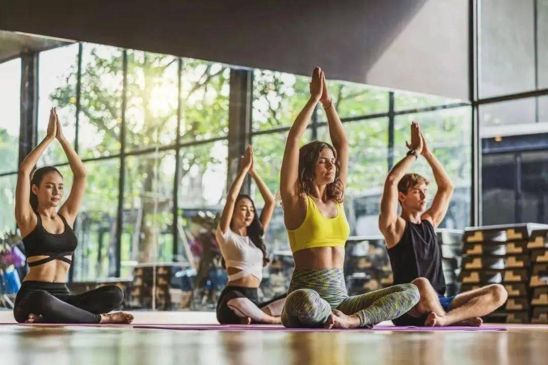 yoga clothing manufacturers